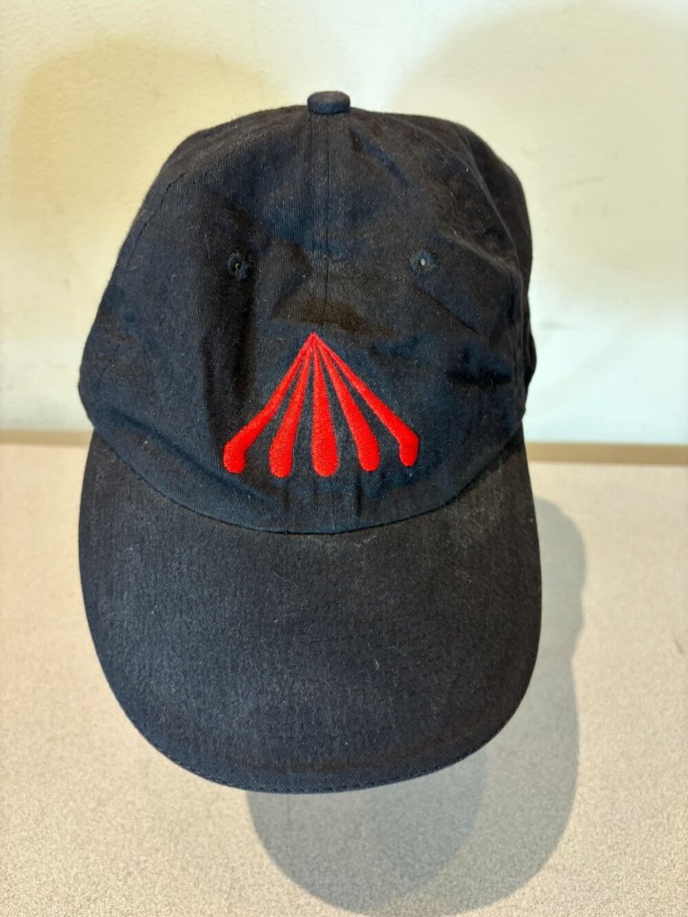 SARATOGA Horse Racing RACETRACK BUGLER BLACK & RED Baseball hat